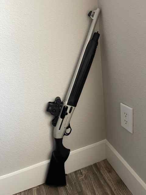 Beretta 1301 Tactical Marine shotgun