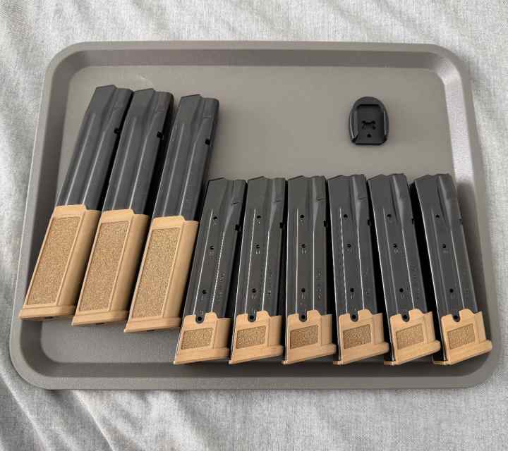 Sig Sauer P320/M17 21Rnd &amp; 30Rnd Mags (9PC LOT) 