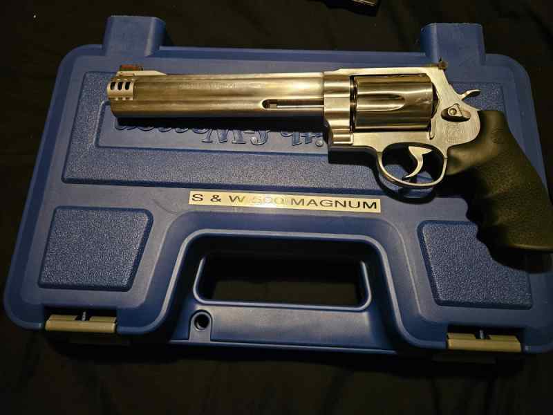 Smith and Wesson 500 magnum 