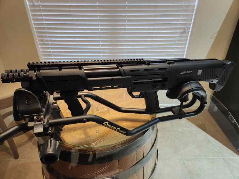 DP-12 12 gage shotgun Black