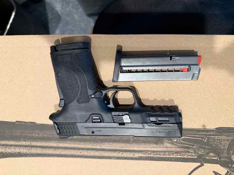 S&amp;w 2.0 4.25”. MP Sheild  $425