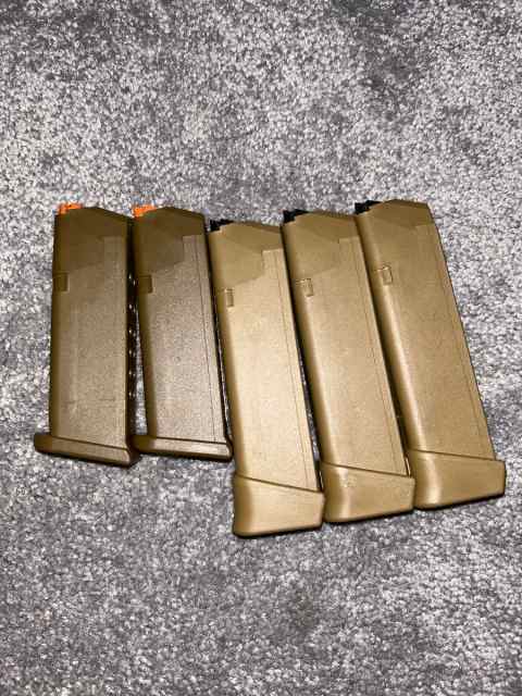 2 fde 15 rnd mags &amp; 3 tan 19 rnd mags 9mm
