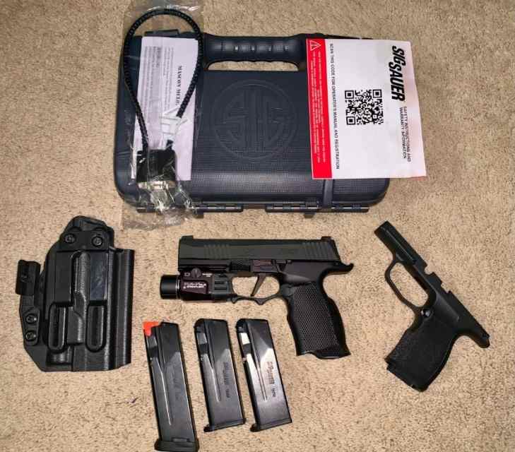 Sig P365XL 9MM 3 Mags, TLR-7 HLX, Icarus ACE Grip,