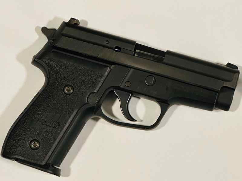 SIG P229
