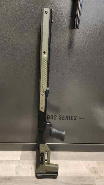 MDT Oryx 10/22 chassis with full length ARCA rail.
