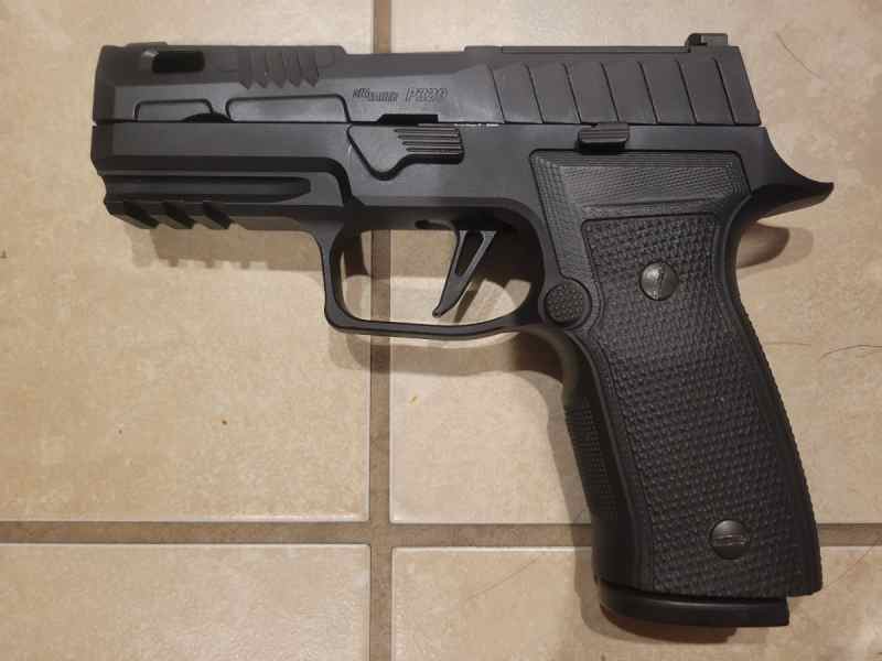 Sig P320 AXG Custom 