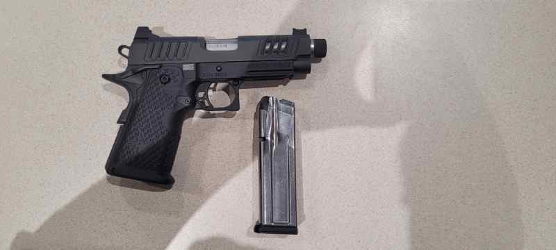 Staccato c2 x serrations and threaded barrel 