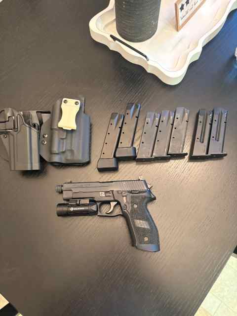 Glock 17 