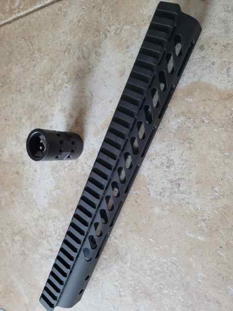 AR15 12&quot; free float, M-lok handrail