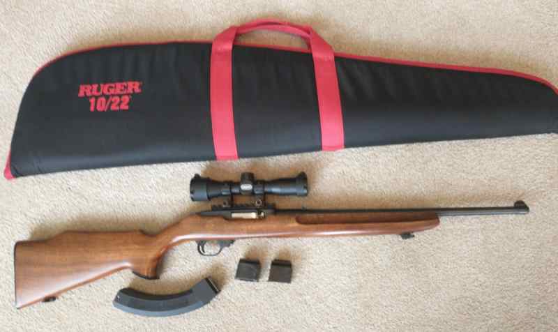 Ruger 10/22 Carbine Sporter, Vintage 1967, Walnut