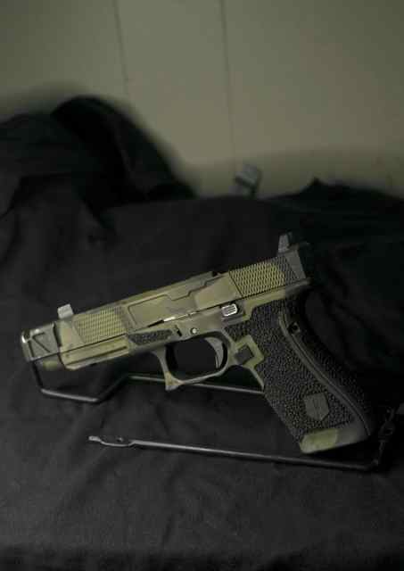 Glock 17
